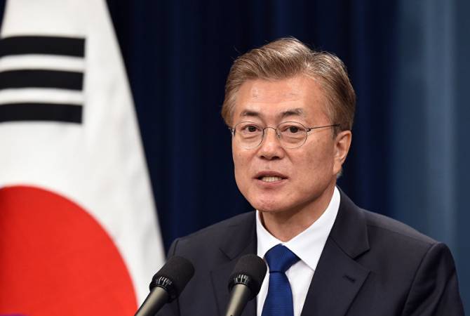 Лидер Южной Кореи объявил выговор трем ведомствам, использовавшим топоним 
"Японское море"