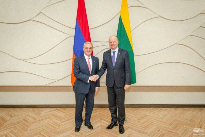 Armenian FM meets with Lithuanian PM in Vilnius