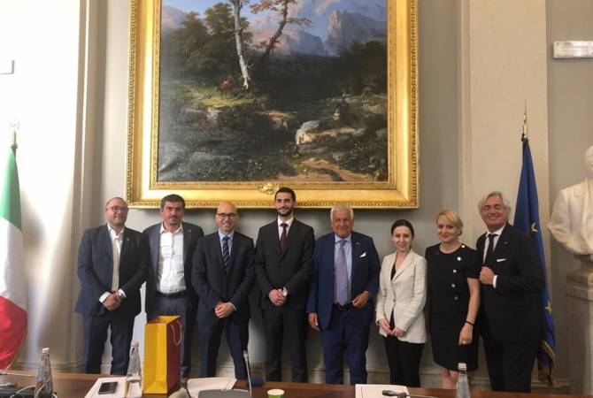 Депутат НС пригласил итальянских парламентариев посетить Армению

