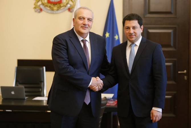 Посол Садоян встретился со спикером парламента Грузии Арчилом Талаквадзе