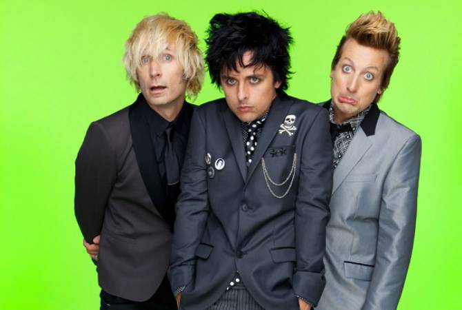 
Green Day выпустили клип на новую песню Father Of All
