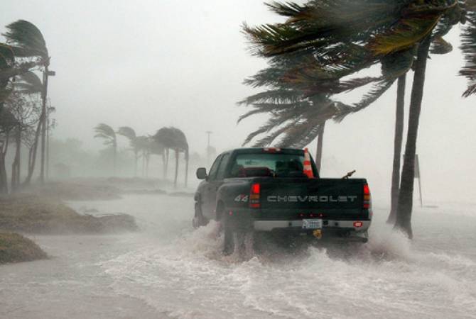В  результате  урагана в Техасе  погибли 5 человек