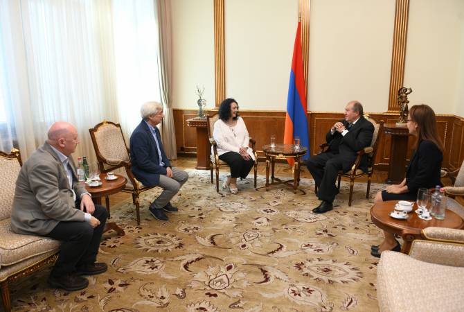 Le président Armen Sarkissian a rencontré des représentants du Conservatoire royal d’Ecosse 