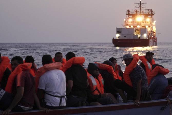 Италия разрешила высадку на Сицилии 182 мигрантам с корабля Ocean Viking