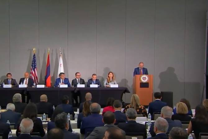 رئيس الوزراء باشينيان يحضر مؤتمر الأعمال والاستثمار مع أرمينيا في لوس أنجلس