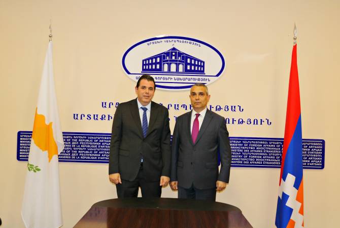 Le ministre des Affaires étrangères d’Artsakh a reçu une délégation de Stróvolos  de Chypre