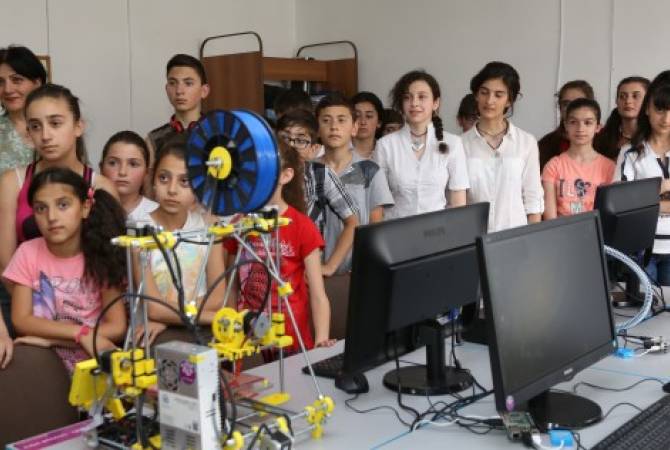 До конца года в 50% школ Армении будут лаборатории робототехники “Армат”