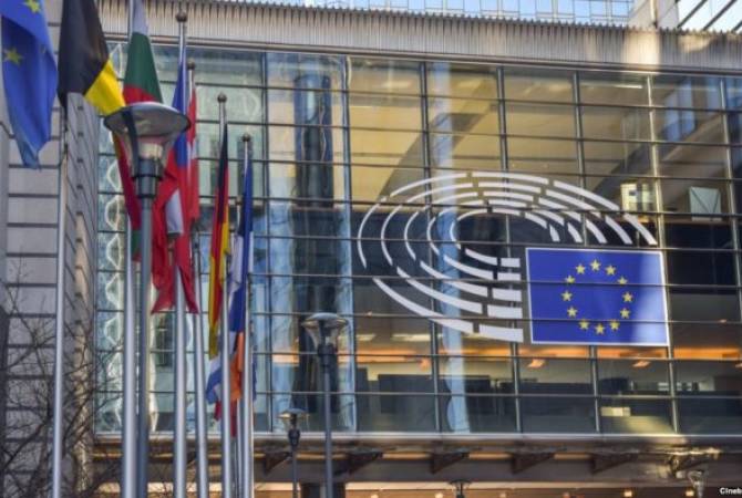 Европарламентарии отклонили кандидатов от Венгрии и Румынии в новый состав 
Еврокомиссии