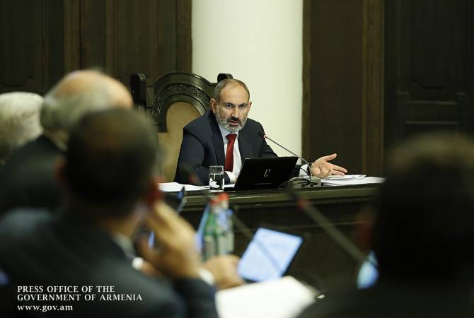 Состоялось внеочередное заседание правительства: одобрен проект госбюджета Армении 
на 2020 г.