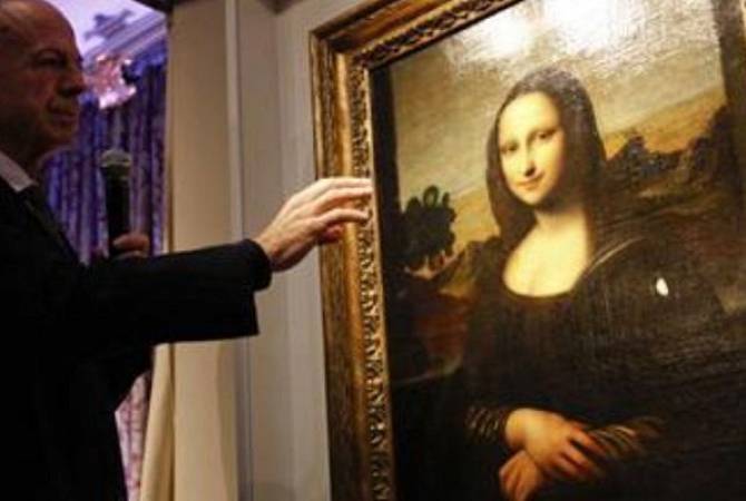 "Мону Лизу" вернули на ее прежнее место в Лувре