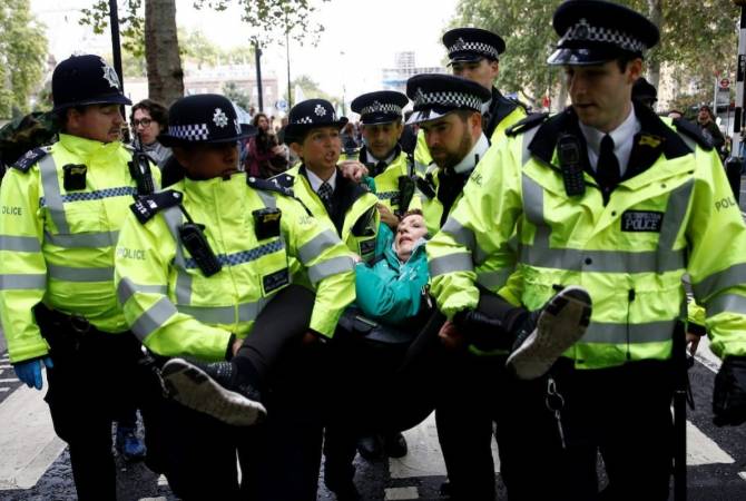 Բրիտանական ոստիկանությունը բերման Է ենթարկել 580-ից ավելի Էկոակտիվիստների
