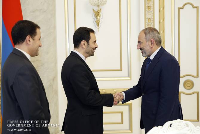 Le Premier ministre a reçu l'Ambassadeur d'Iran en Arménie
