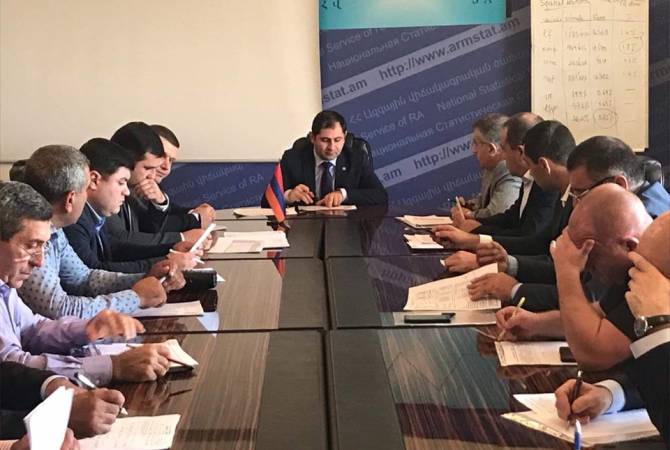  Министр Папикян провел совещание с директорами ОВП

 