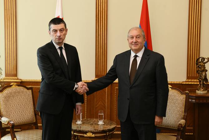 Արմեն Սարգսյանը հյուրընկալել է Վրաստանի վարչապետ Գեորգի Գախարիային