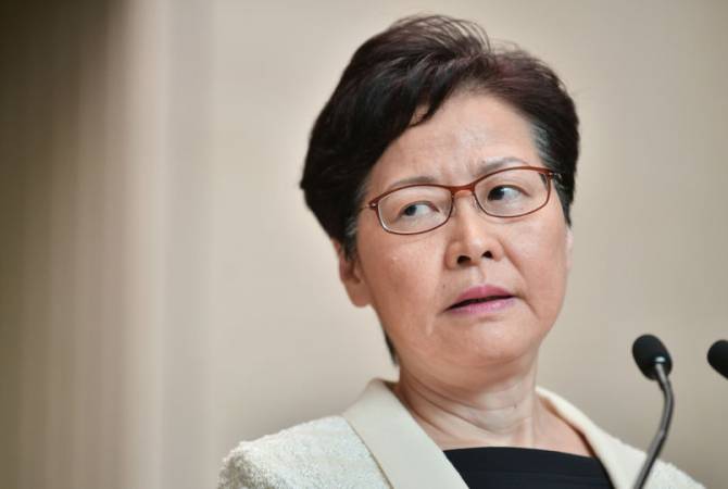 Глава Гонконга не смогла зачитать обращение к законодательному собранию