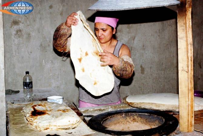 Армянский лаваш среди 50 лучших видов хлеба в мире: CNN

