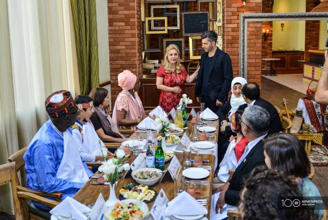 Aurora Prize Laureates had lunch with children of Orran and UWC Dilijan students