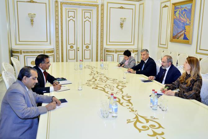 Премьер-министр Пашинян обсудил с послом Индии вопросы экономического 
сотрудничества