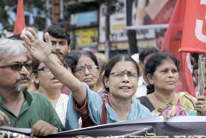 Reuters: 300 тыс. работников государственных банков бастуют в Индии