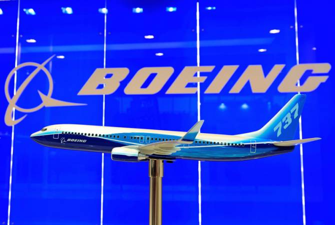Boeing сократил квартальную прибыль в два раза