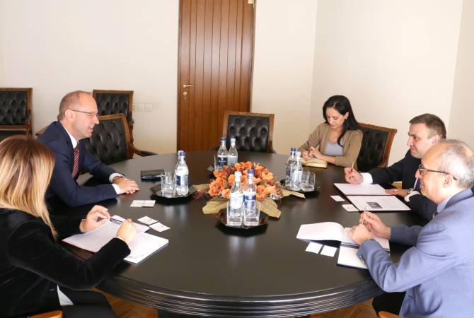 Armenian deputy minister of economy receives Swiss Ambassador