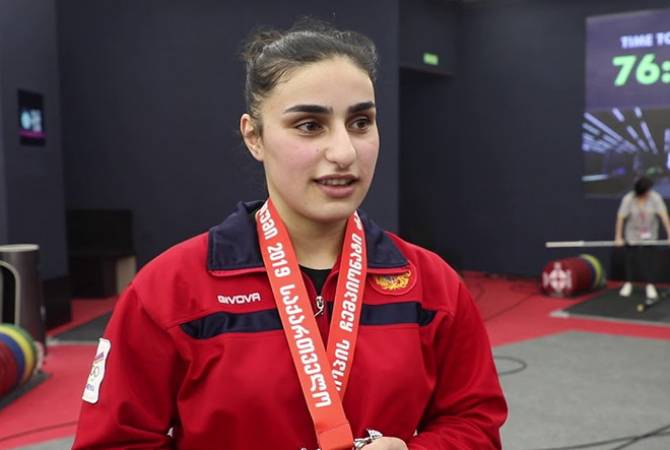 عضوة منتخب أرمينيا لرفع الأثقال ليانا كيورجينيان تحرز بطولة أوروبا للشابات
