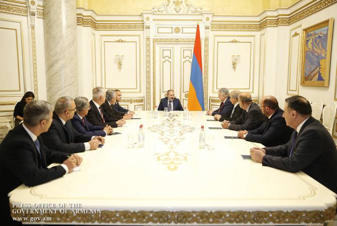  Пашинян принял представителей Центрального правления Армянской либерально-
демократической партии 