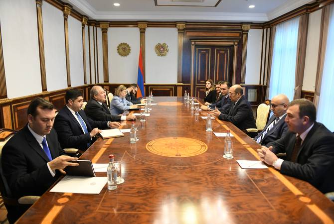 President Sarkissian holds meeting with Board members of National Agenda party