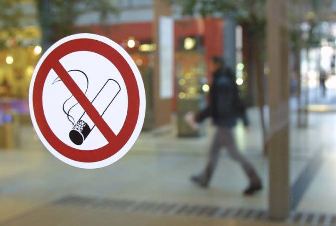 Healthcare Minister “very resolute” in passing smoking ban 