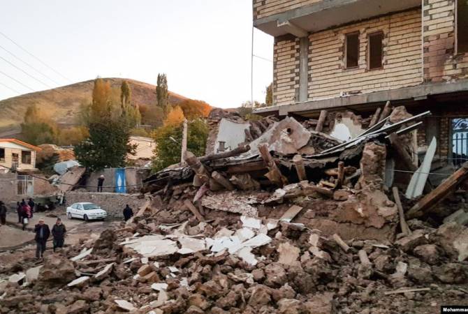 В  результате  землетрясения  в  Иране  пострадали 500 человек