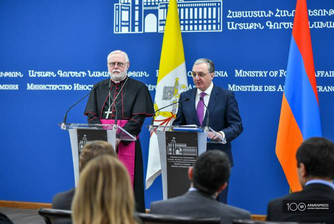 Armenian FM, Paul Richard Gallagher discuss relations between Armenia and Holy See