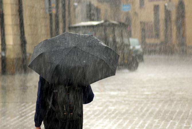 Наивысший уровень опасности из-за сильных ливней объявили на юге Италии