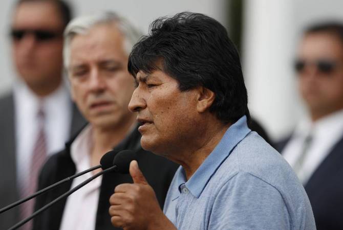 Производители коки в Боливии объявили мобилизацию для возвращения к власти Эво 
Моралеса