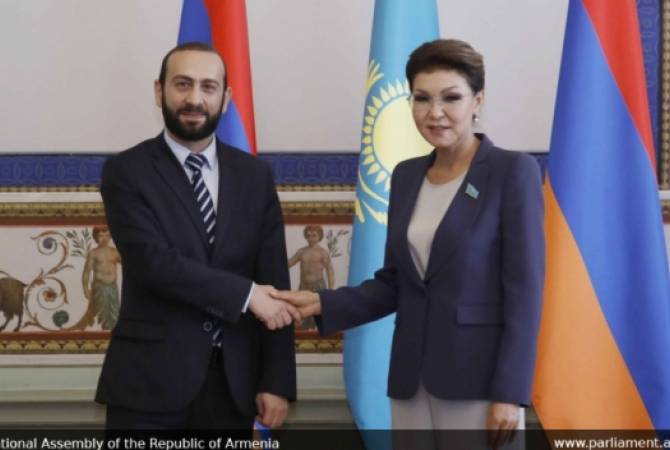 Ararat Mirzoyan a rencontré Dariga Nazarbaïeva
