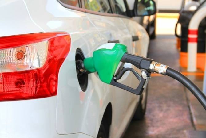 Иран ввел квоты на розничные продажи бензина и повысил цены