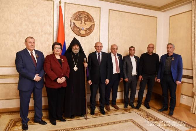 Awarding ceremony held at Artsakh presidential residence