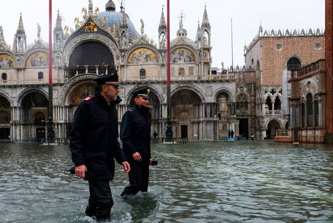 СМИ: музеи и школы в Венеции возобновили работу после наводнения