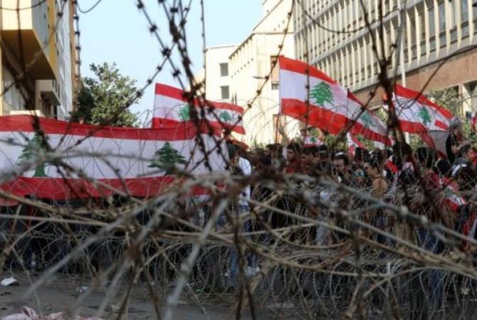 Банки Ливана из-за беспорядков ввели ограничения на снятие наличных