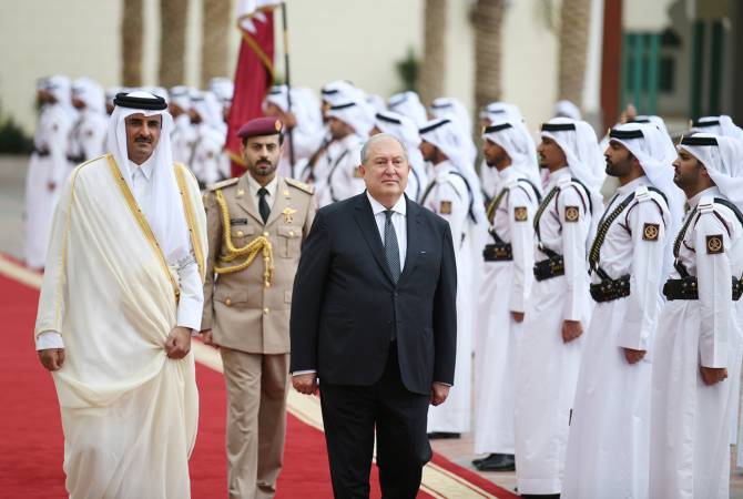 حفل استقبال رسمي لرئيس أرمينيا أرمين سركيسيان بمقر إقامة أمير قطر الشيخ تميم بن حمد آل ثاني