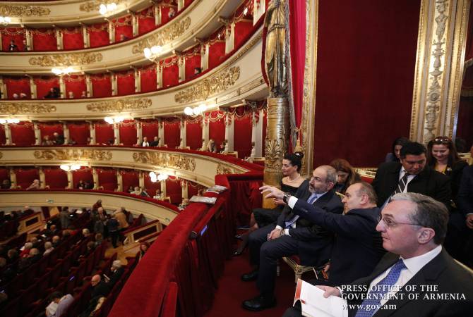 Armenian PM and his wife watch “Egyptian Helen” opera at Milan’s La Scala theatre