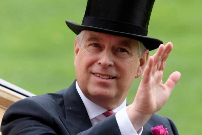 Британский принц Эндрю отказался от публичных мероприятий из-за секс-скандала