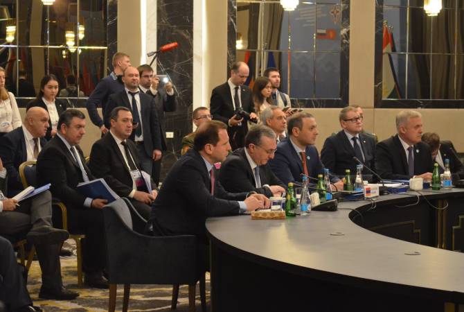وزير الخارجية وزير الدفاع وأمين مجلس الأمن الأرميني يشتركون بجلسة دول منظمة معاهدة الأمن الجماعي