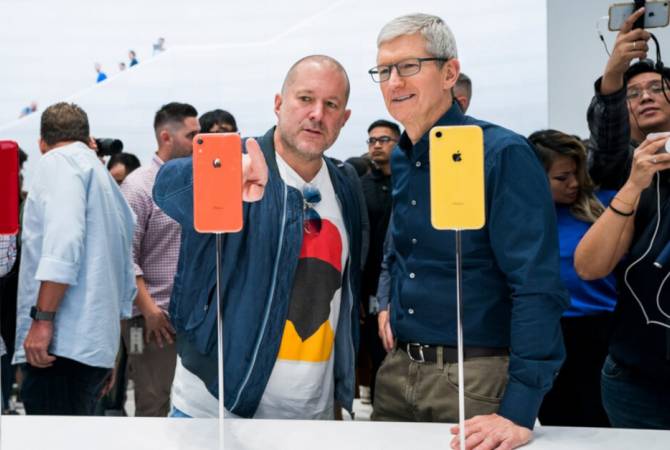 Apple removes chief designer Jonathan Ive from leadership page