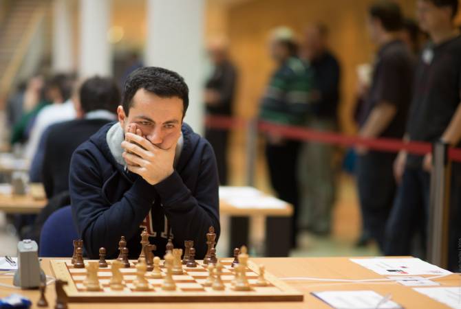 Шахматы: Мелкумян отстает от лидеров на одно очко

