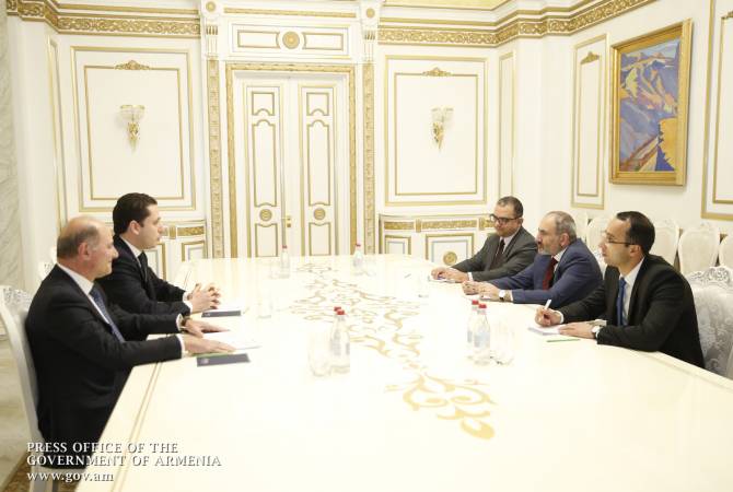 Премьер-министр обсудил с представителями компании “Амбер Капитал” вопросы 
развития сотрудничества