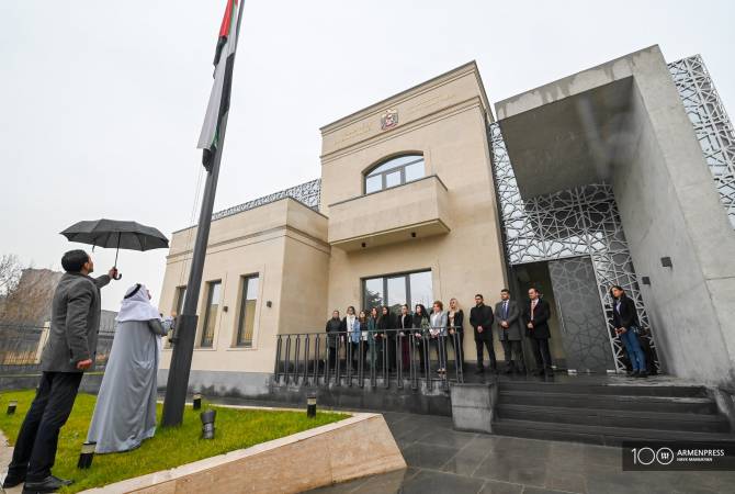 АРМЕНИЯ: Посол ОАЭ приспустил флаг своей страны — в знак памяти павшим при защите родины