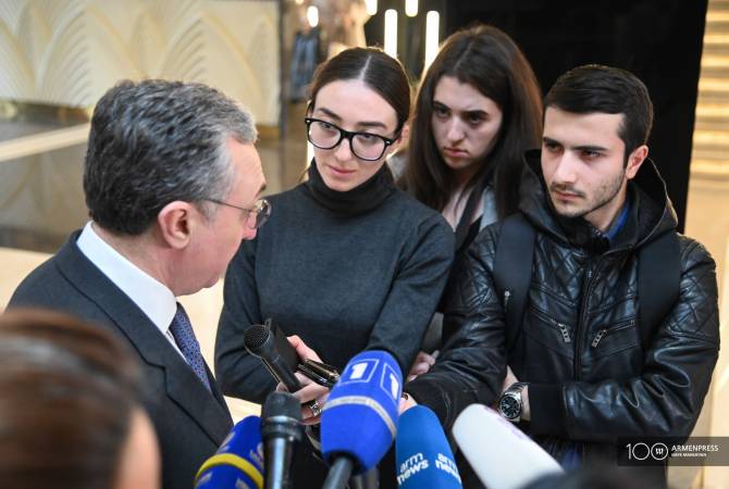 تم وضع جدول أعمال إيجابي للغاية مع الاتحاد الأوروبي،بتقدم واضح-وزير الخارجية الأرميني مناتساكانيان- 
