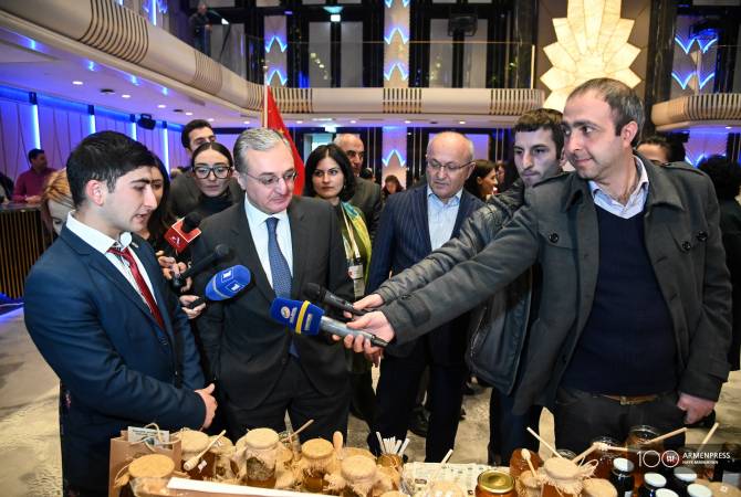 وزبر الخارجية الأرميني زوهراب مناتساكانيان يرفض التعليق على تصريح الرئيس الأذربيجاني إلهام علييف