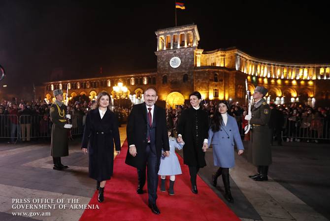 PM Pashinyan addresses congratulatory message to Armenian people from Republican Square