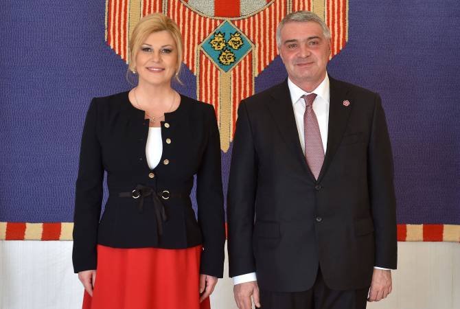  Посол Овакимян вручил верительные грамоты президенту Хорватии

 